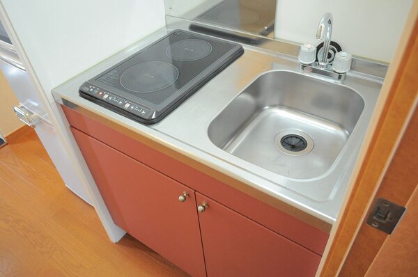 便利な２口の電気コンロ