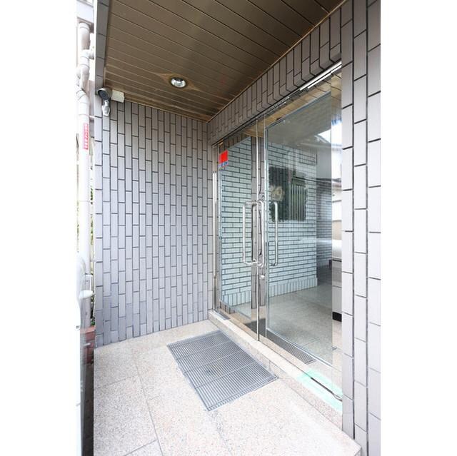 物件外観写真2　(エントランス)