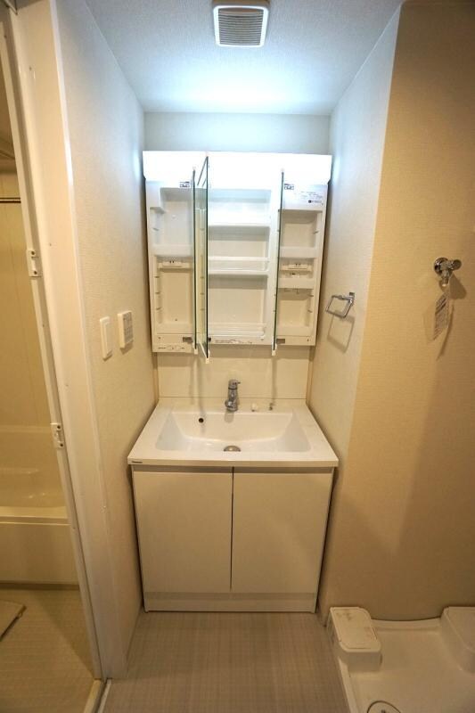 物件内観写真9　(洗面所)