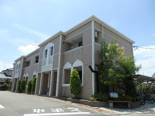 物件外観写真2　(外観写真（昼）)