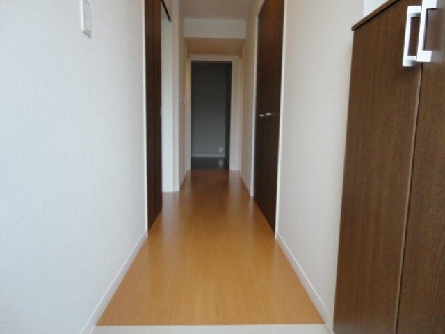 物件内観写真18　(廊下)