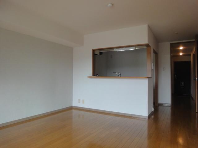 物件内観写真4　(リビング)