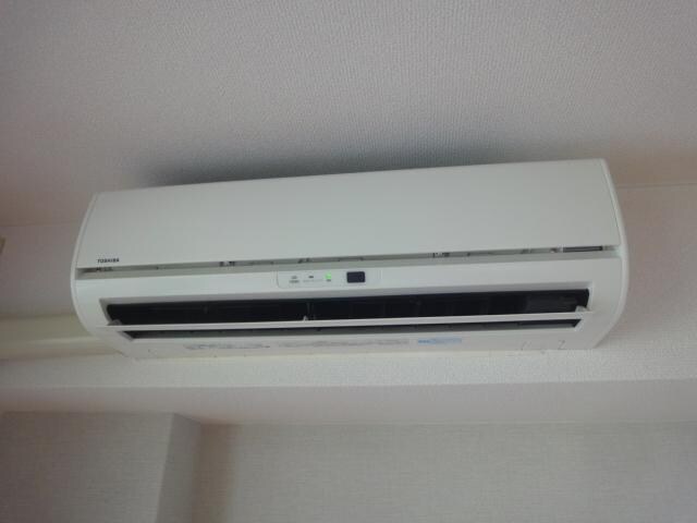 物件内観写真11　(ＬＤＫにエアコン付きです)