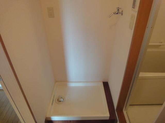 物件内観写真14　(洗濯パン付)