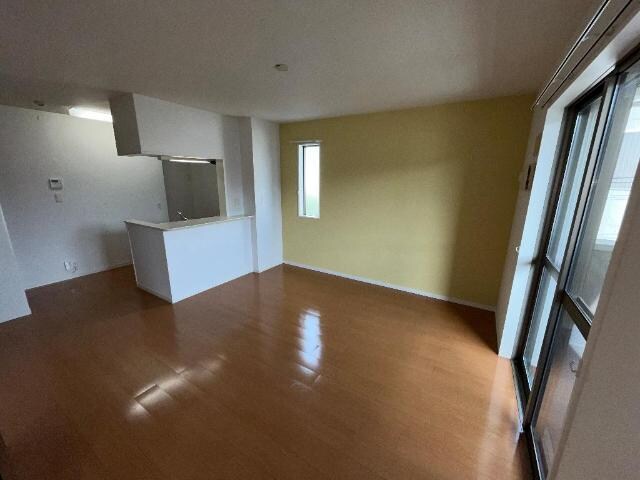 物件内観写真6　(リビング)