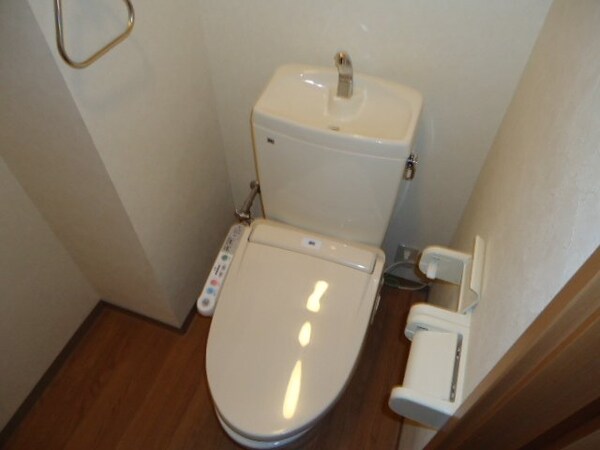 トイレ(シャワー付トイレ)