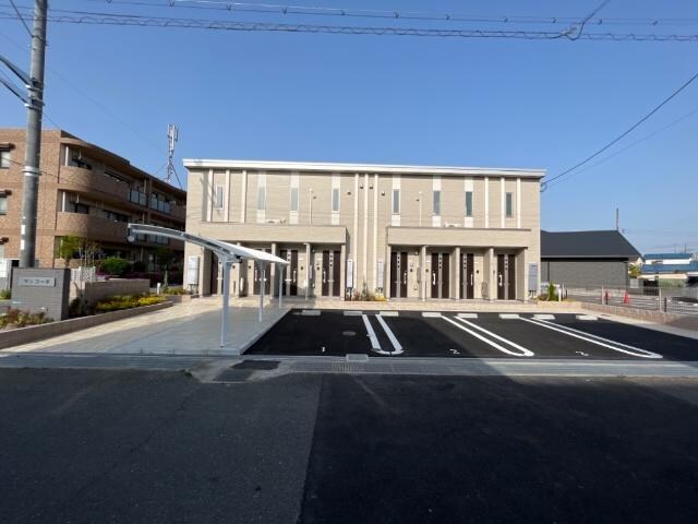 物件外観写真2　(外観写真（昼）)