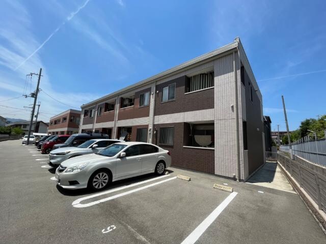 物件外観写真2　(外観写真（昼）)