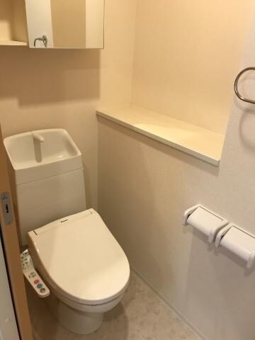 物件内観写真5　(トイレ)