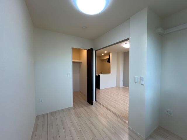 物件内観写真11　(室内)