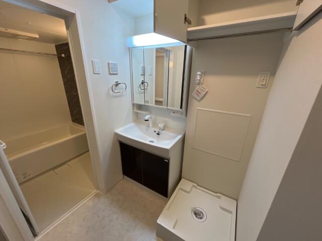 物件内観写真15　(洗面)