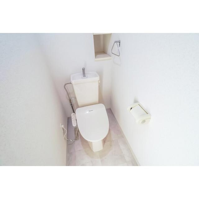 物件内観写真8　(トイレ)