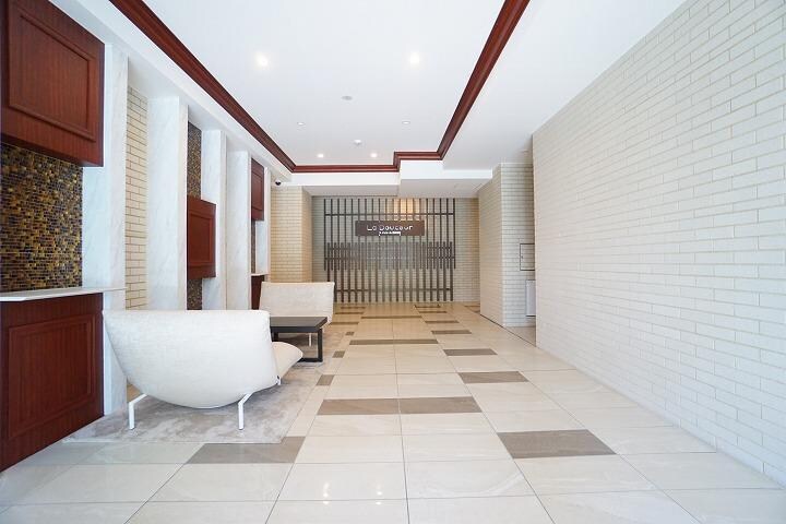 物件外観写真2　(エントランス)