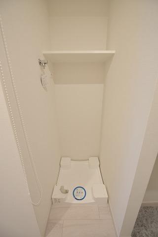 物件内観写真9　(洗面所)