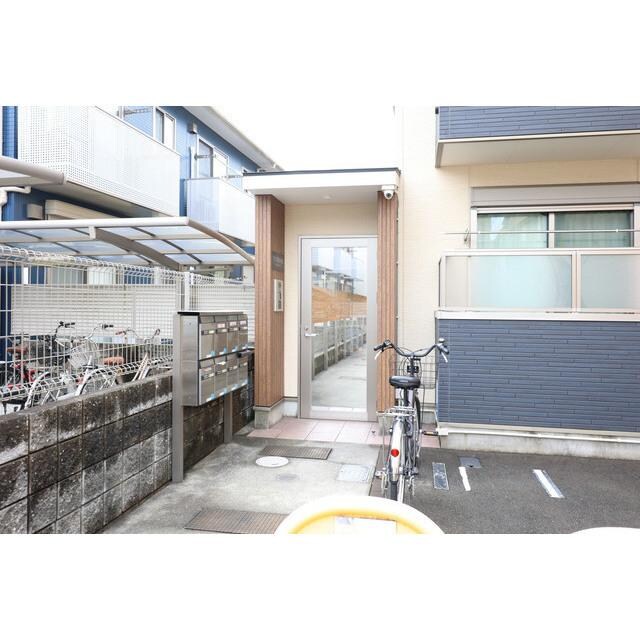 物件外観写真2　(エントランス)