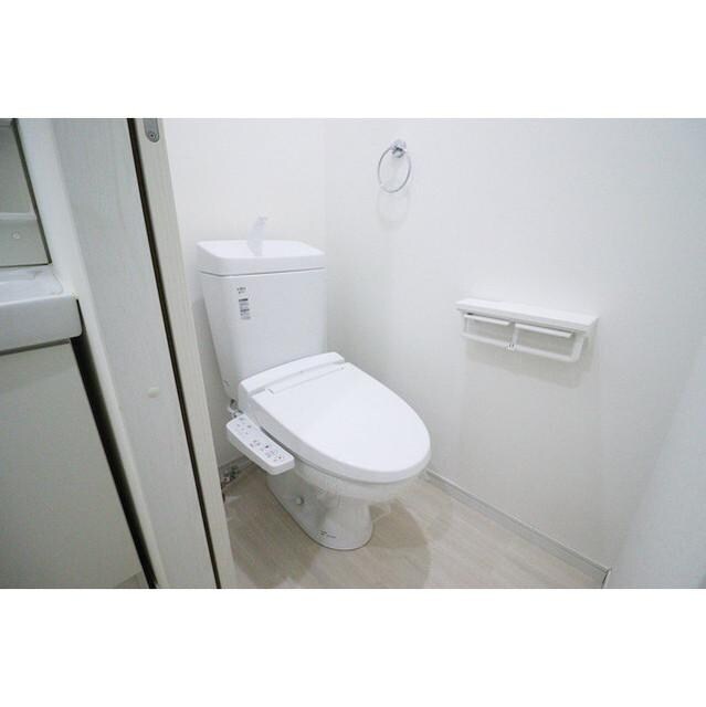 物件内観写真8　(トイレ)