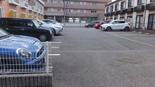 その他(駐車場付き物件)