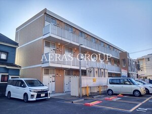 レオパレスウエストリバーⅡ外観写真