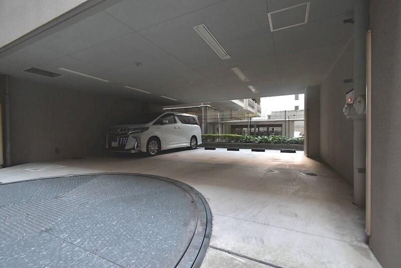 物件外観写真4　(駐車場)