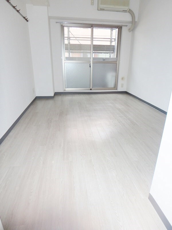 物件内観写真6　(洋室)