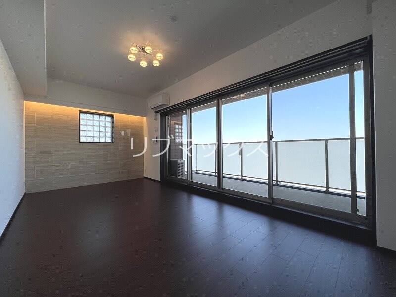 物件内観写真5　(カラーパターン偶数階:ホワイト基調 奇数階:ブラウン基調)