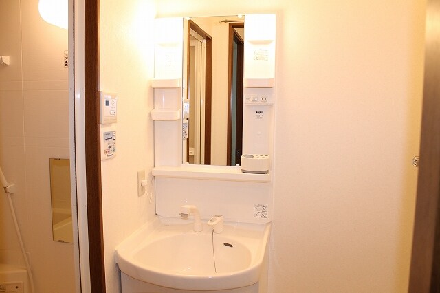 物件内観写真10　(独立洗面台)