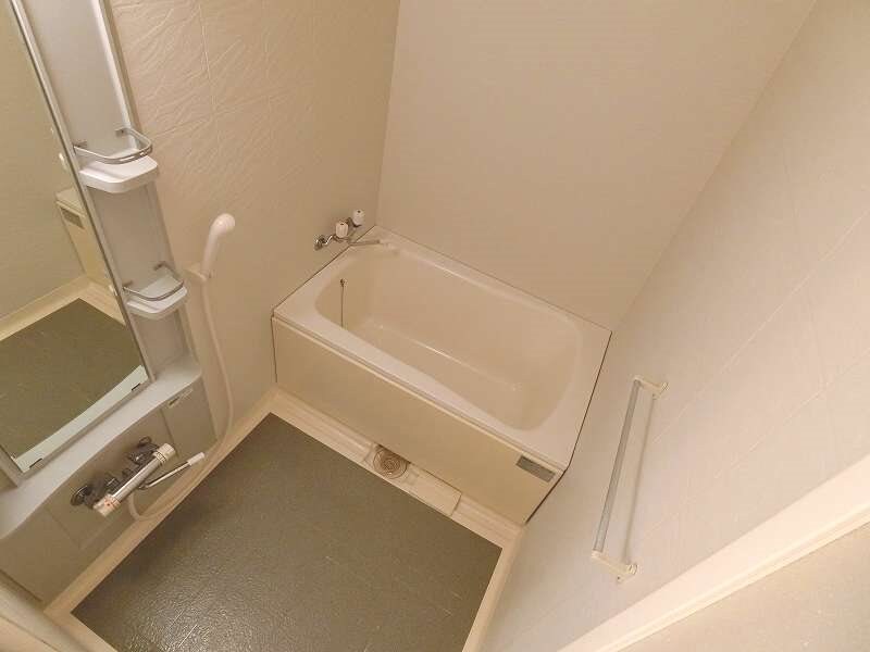 物件内観写真8　(浴室)