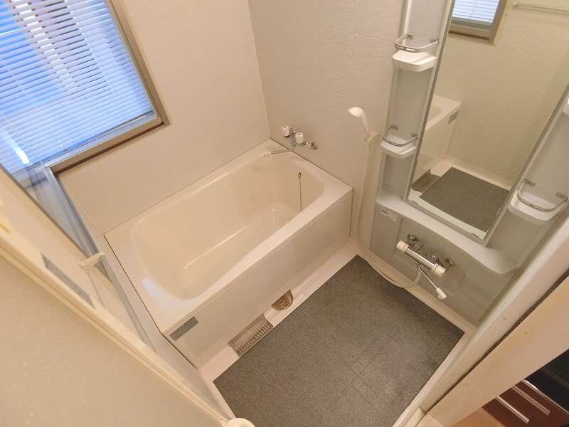 物件内観写真8　(浴室)