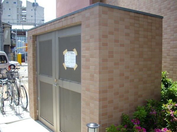 物件外観写真2　(ダストボックス)