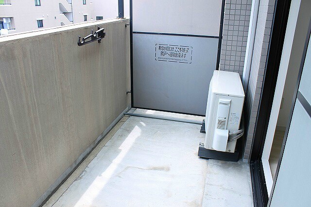 物件内観写真12　(ベランダ)