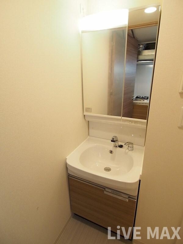 独立洗面台(同施工会社の同仕様写真です。)