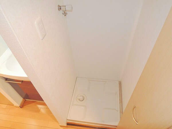建物設備(室内洗濯機置き場)