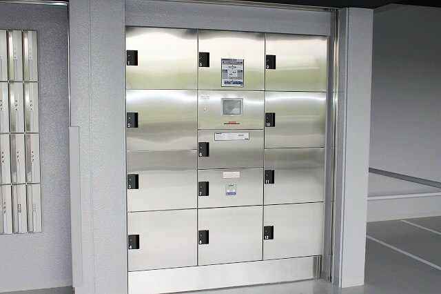 物件外観写真4　(宅配ＢＯＸ)