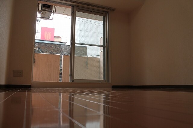 物件内観写真4　(日当たり良好！)