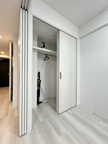 物件内観写真13　(※別階層のお部屋の参考写真となります。)