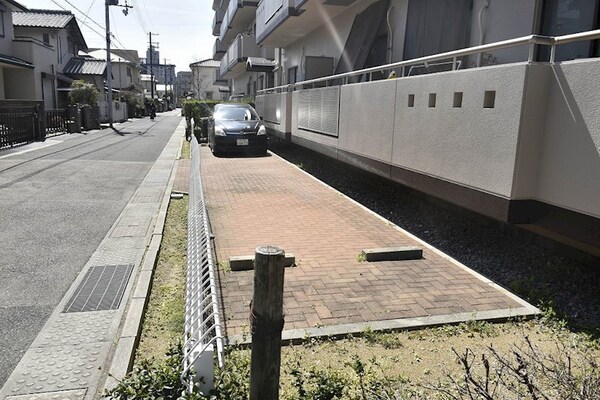 駐車場(当店は家主強制でない場合、消毒・抗菌代や安心サポート代など不)