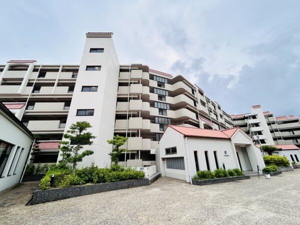外観(なんと今なら駐車場1台無料キャンペーン。)