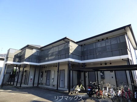 ラスリーズ外観写真