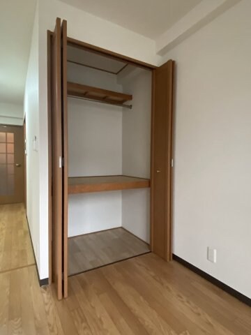 物件内観写真12　(ウォークインクローゼット)