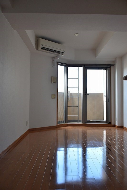 物件内観写真6　(フローリング)