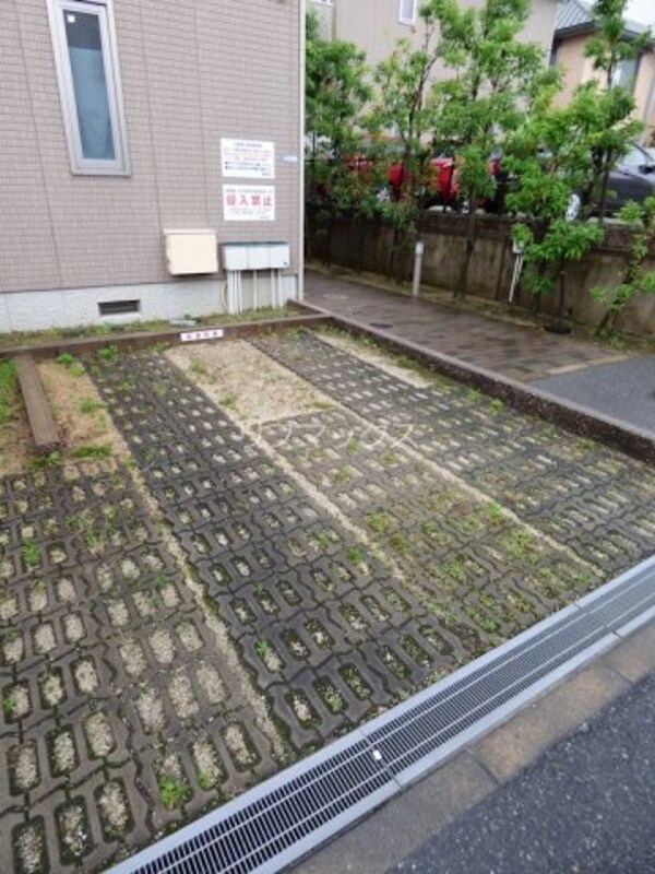 駐車場(当店は家主強制でない場合、消毒・抗菌代や安心サポート代など不)