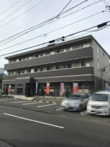 Ｄ－ｒｏｏｍ泉中央外観写真