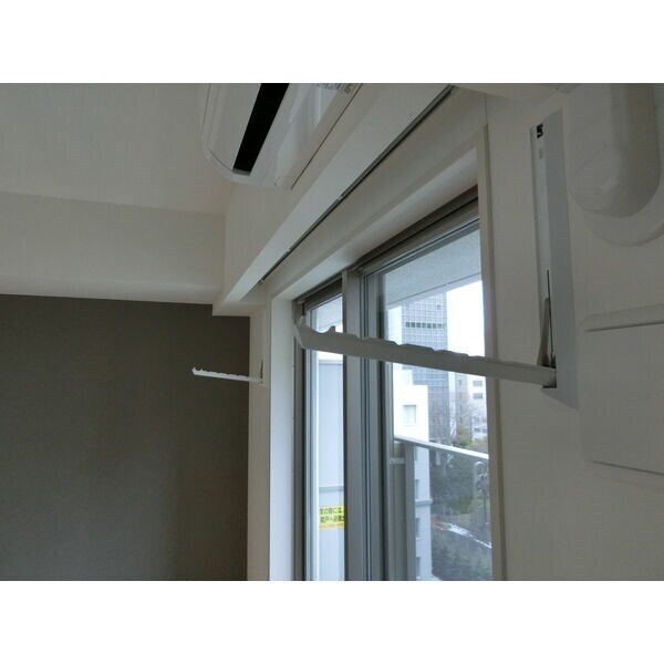 物件内観写真9　(室内物干し)