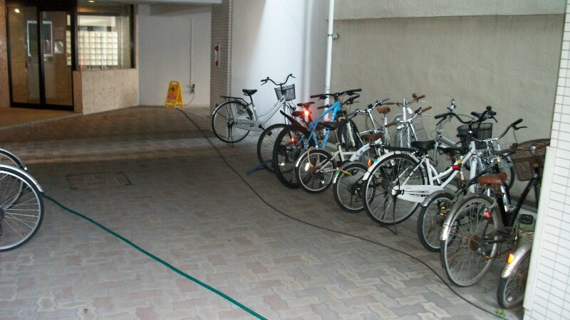 物件外観写真3　(駐輪場)