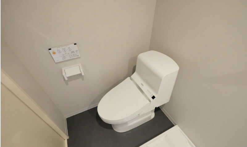 物件内観写真9　(温水洗浄トイレ)