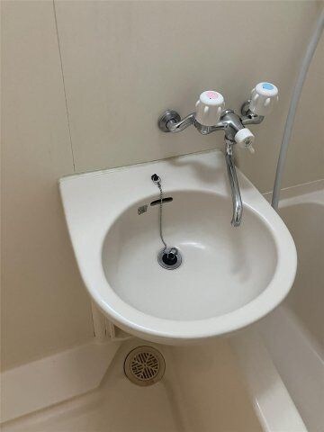 物件内観写真9　(洗面台)