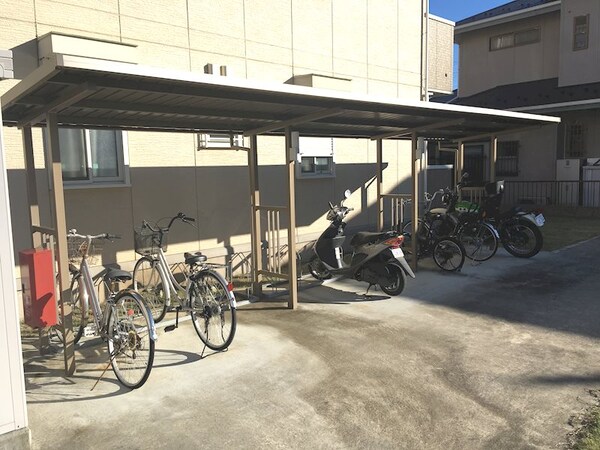 建物設備(駐輪場)