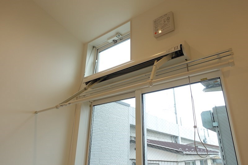 物件内観写真19　(室内物干し)