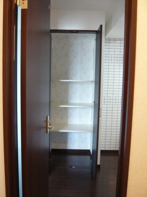 物件内観写真16　(他のお部屋の写真です。)