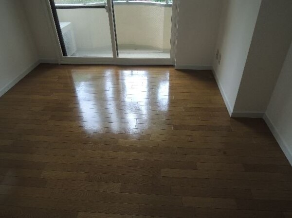 居室(他のお部屋の写真です。)